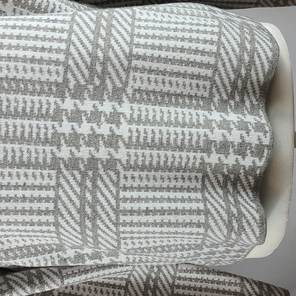 Max Studio Sweater - Picture 5 of 13